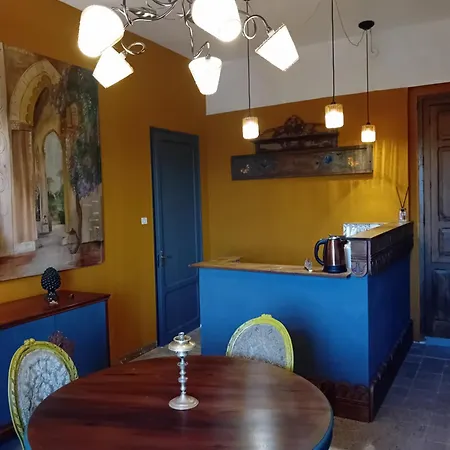 Ajman House 桑布卡迪西奇利亚