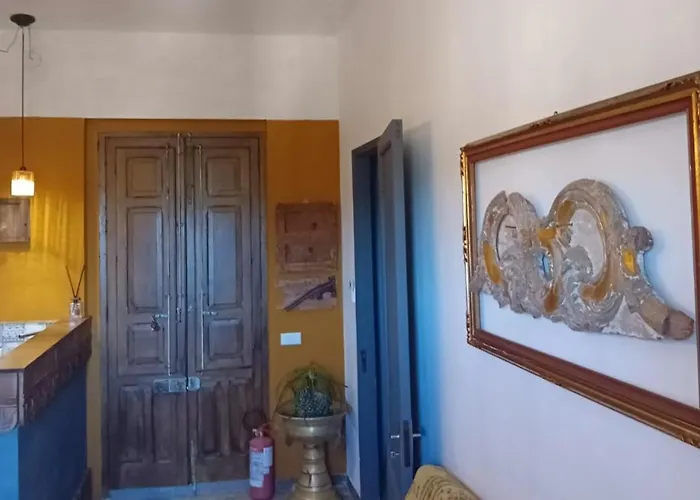 Ajman House * 桑布卡迪西奇利亚